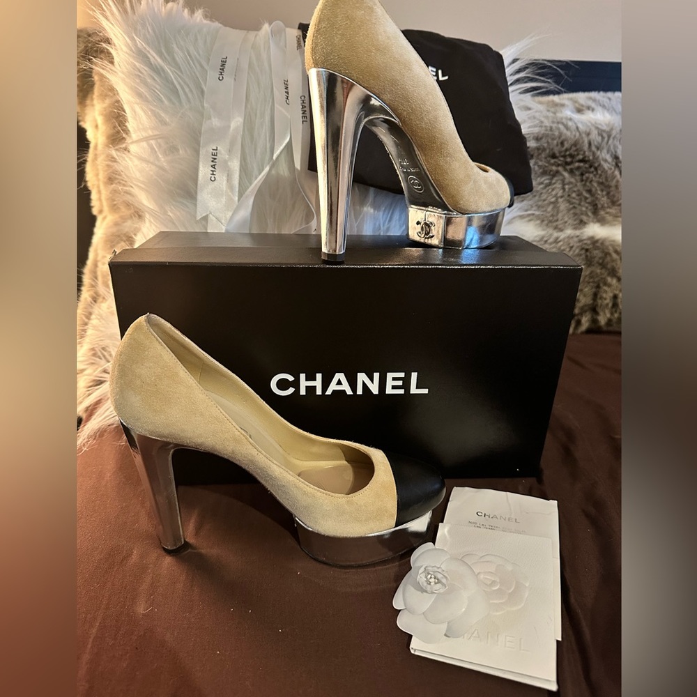 CHANEL heels 37.5 pumps suede leather nude black beige metal heel box bag